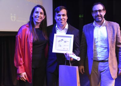 Premio ReachingU al docente uruguayo