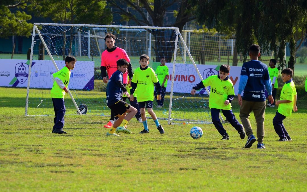 Fútbol por la Educación – Fundación ReachingU